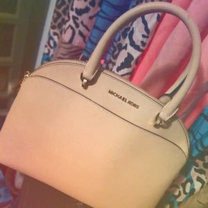 Micheal kors purse